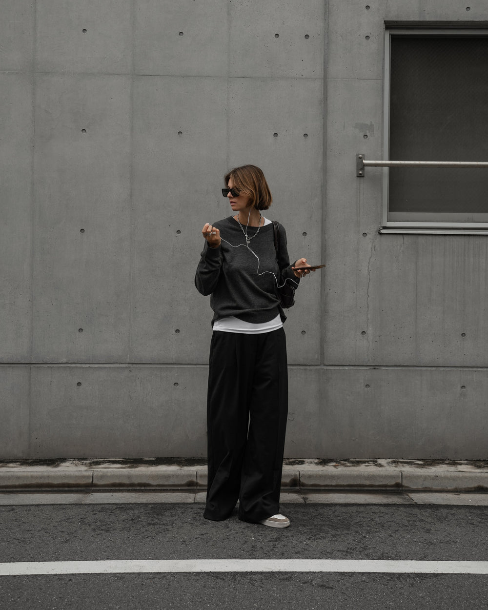 A STUDIO IN SIMPLICITY - JACQUELINE ZELWIS