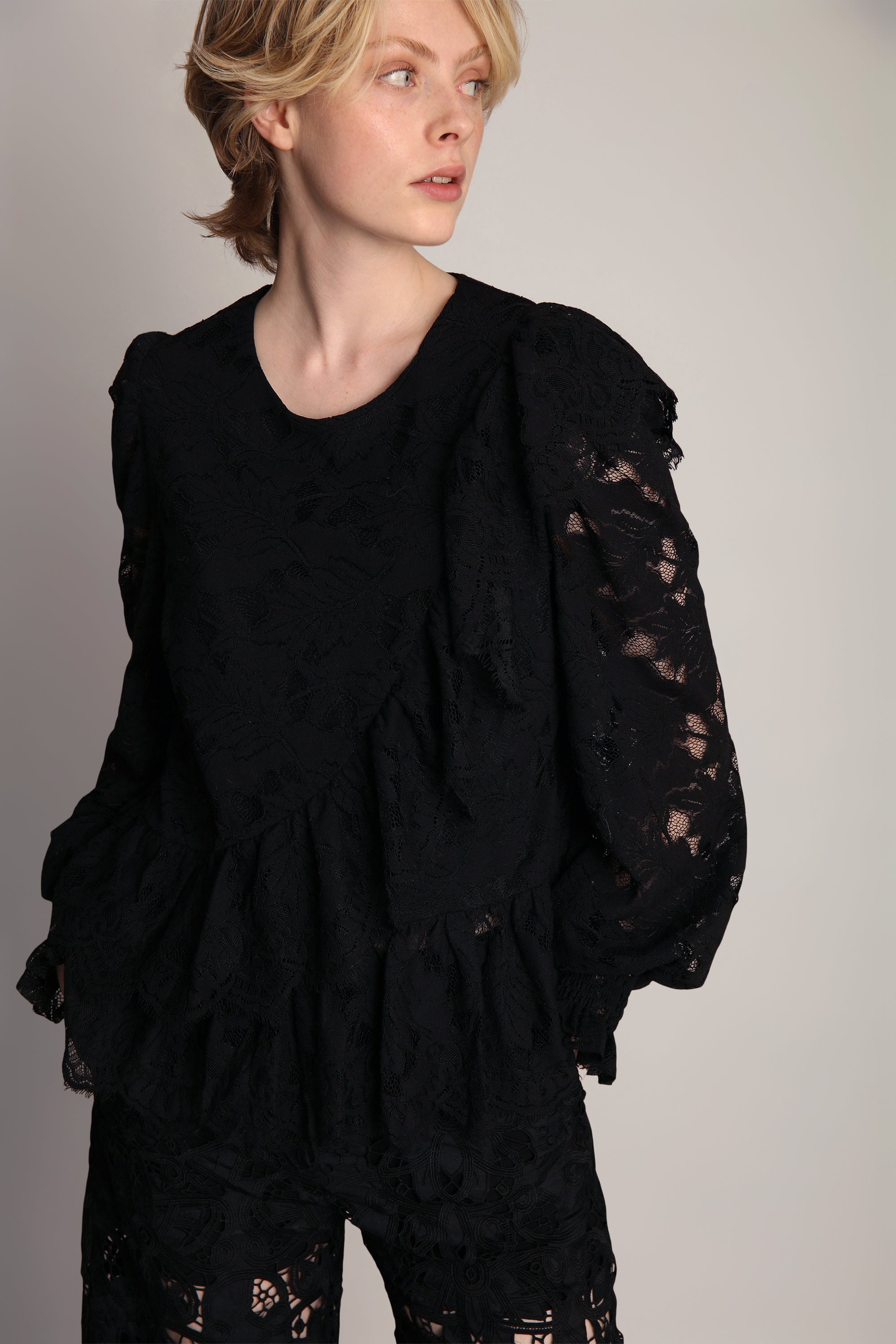 LILLITH - BLACK