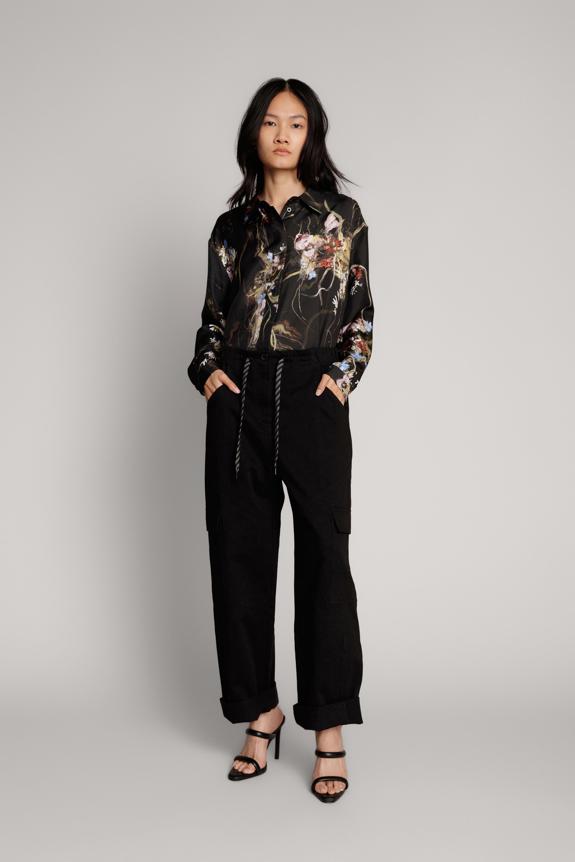 ASEIA SILK SHORT - BLACK