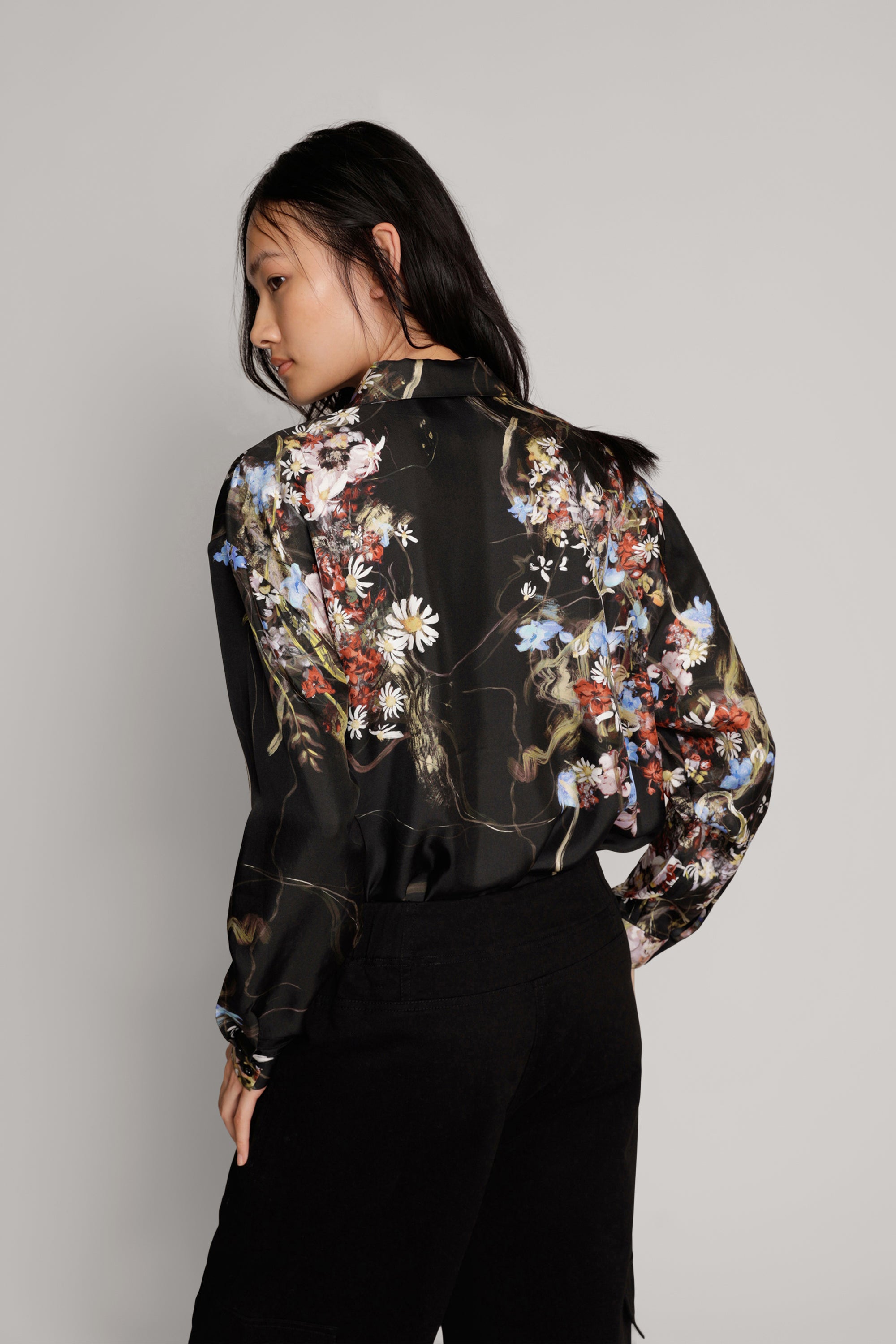 ASEIA SILK SHORT - BLACK