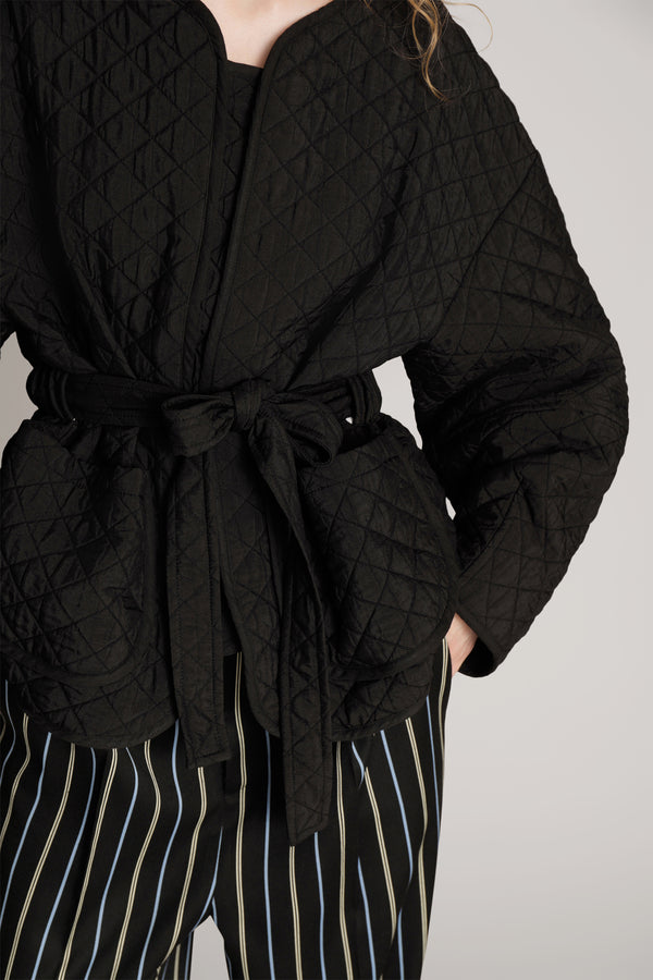 MENEDIG - BLACK