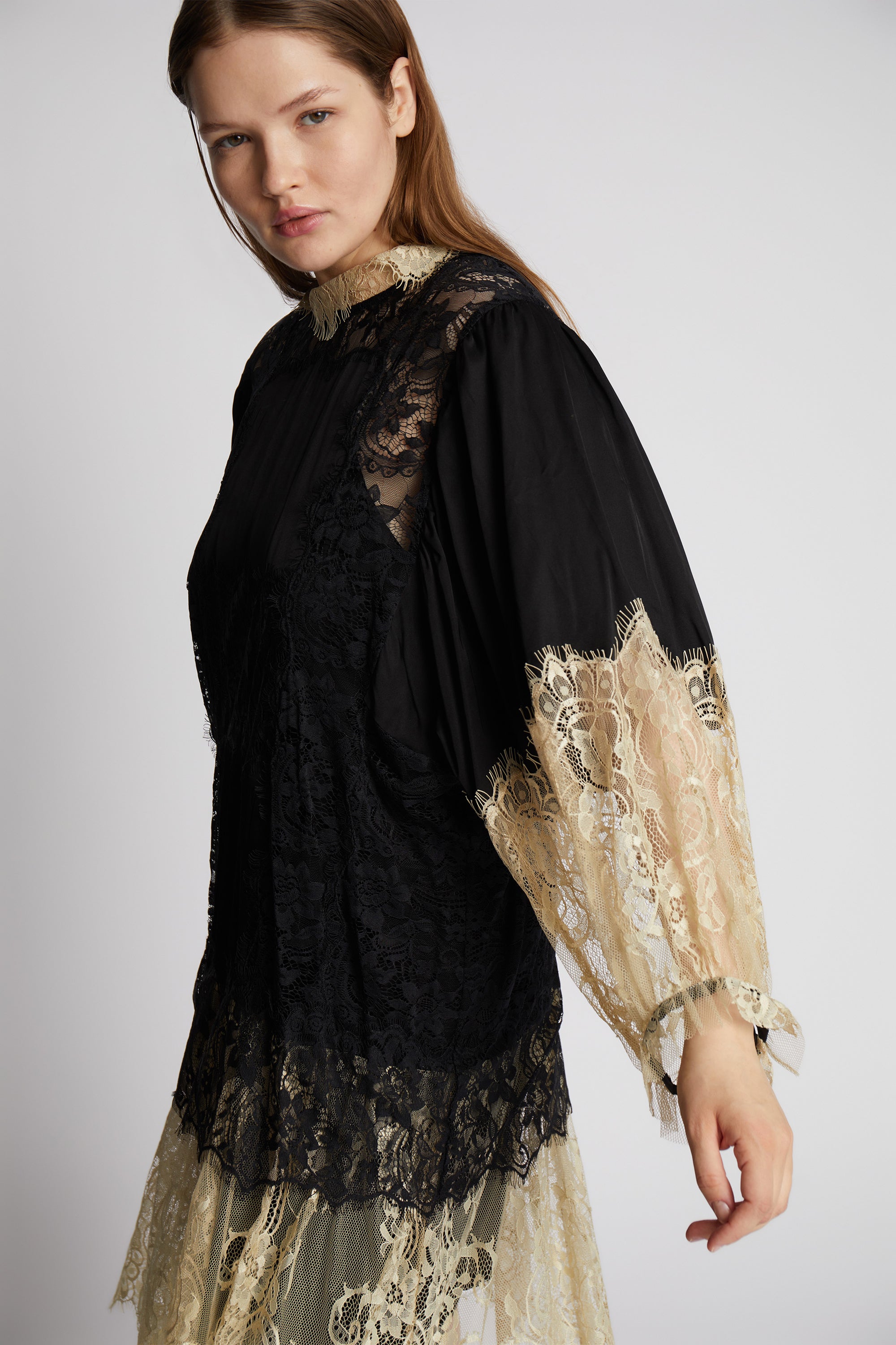 SAGOS - BLACK