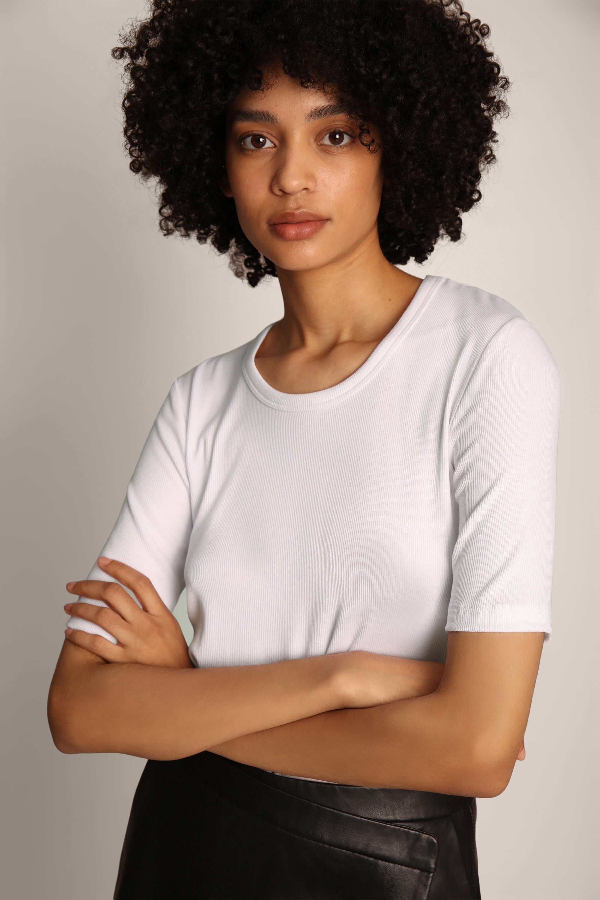 MUTULA - WHITE
