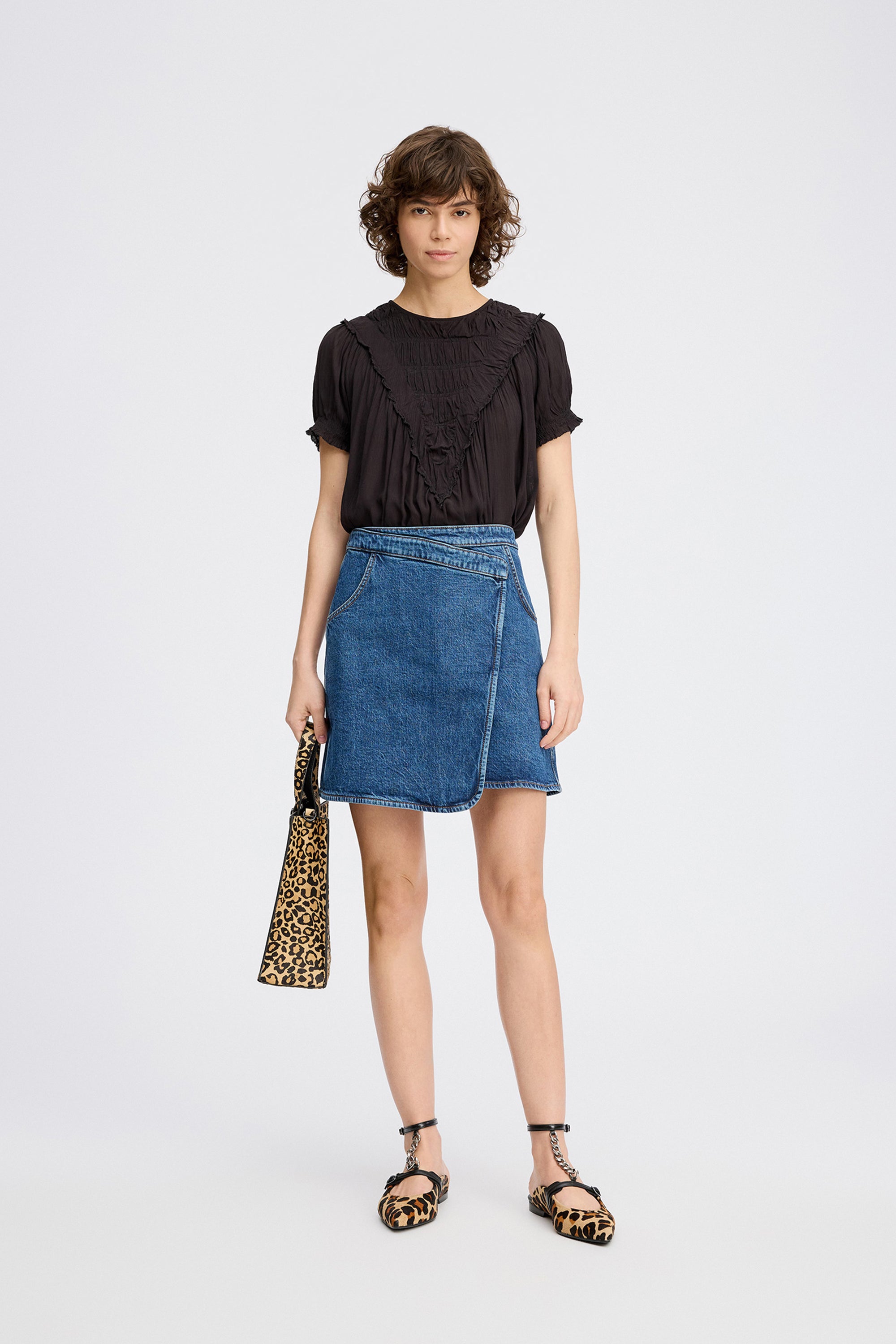 PERILLA - BLACK