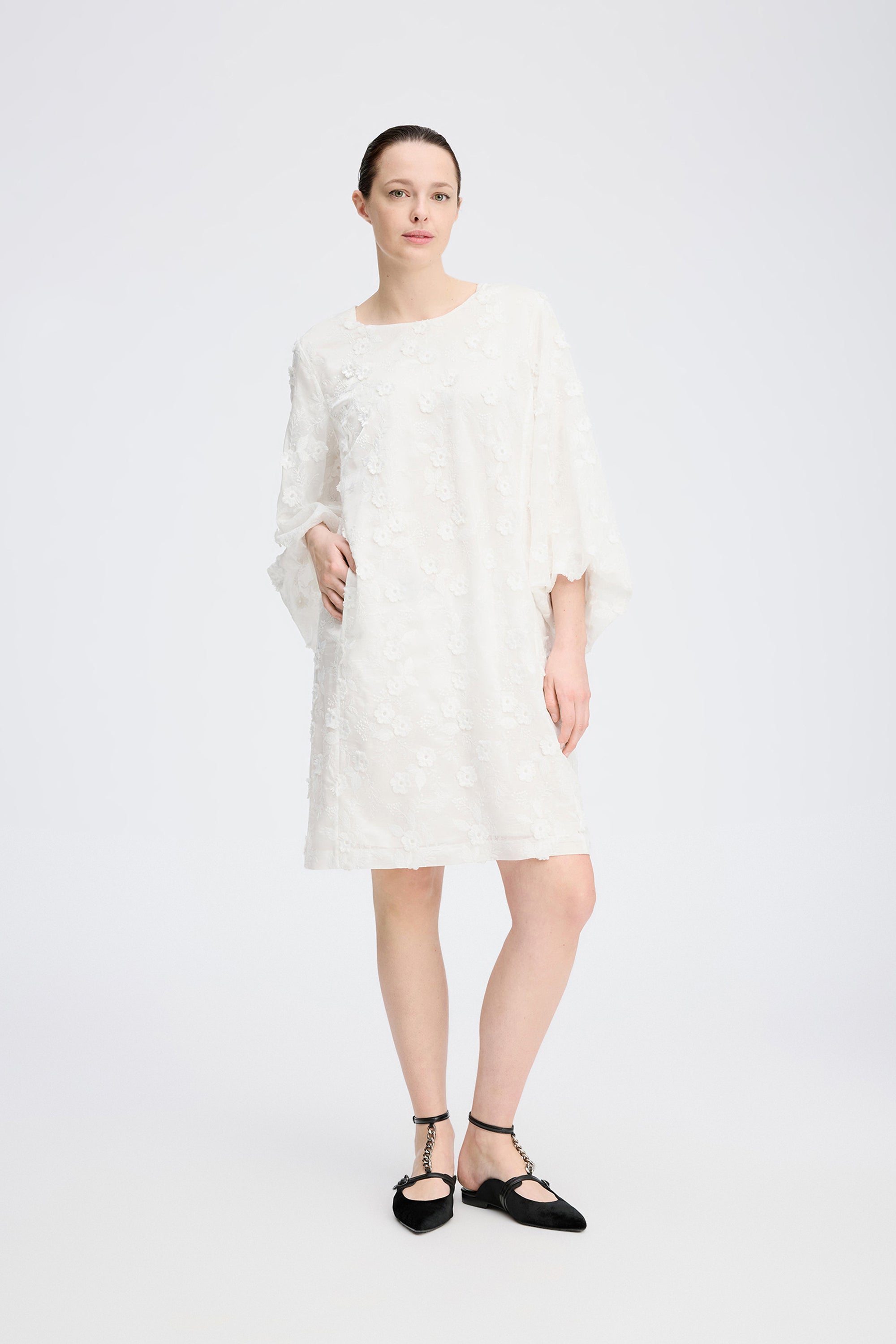 PANSI - WHITE