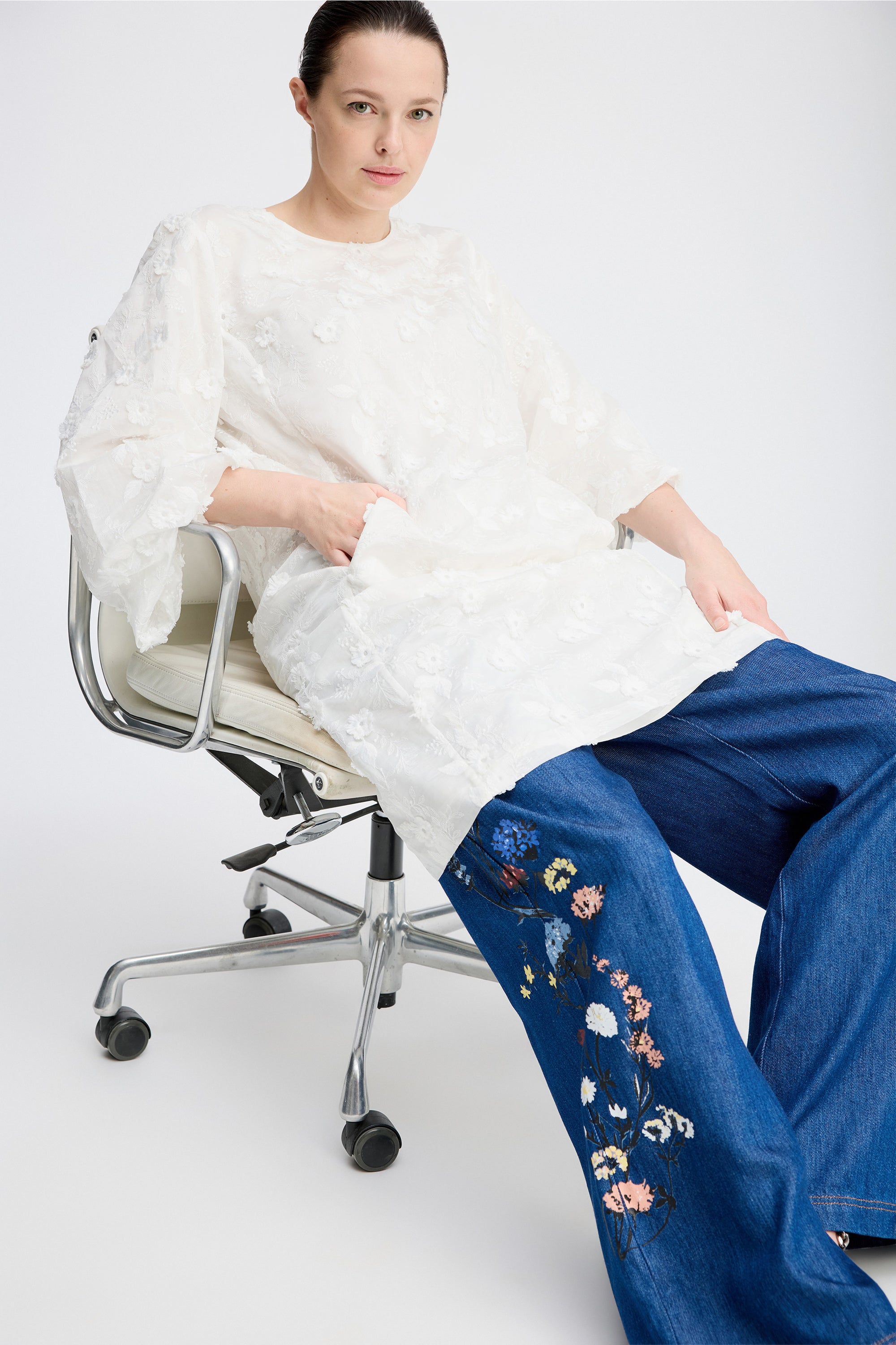 PANSI - WHITE