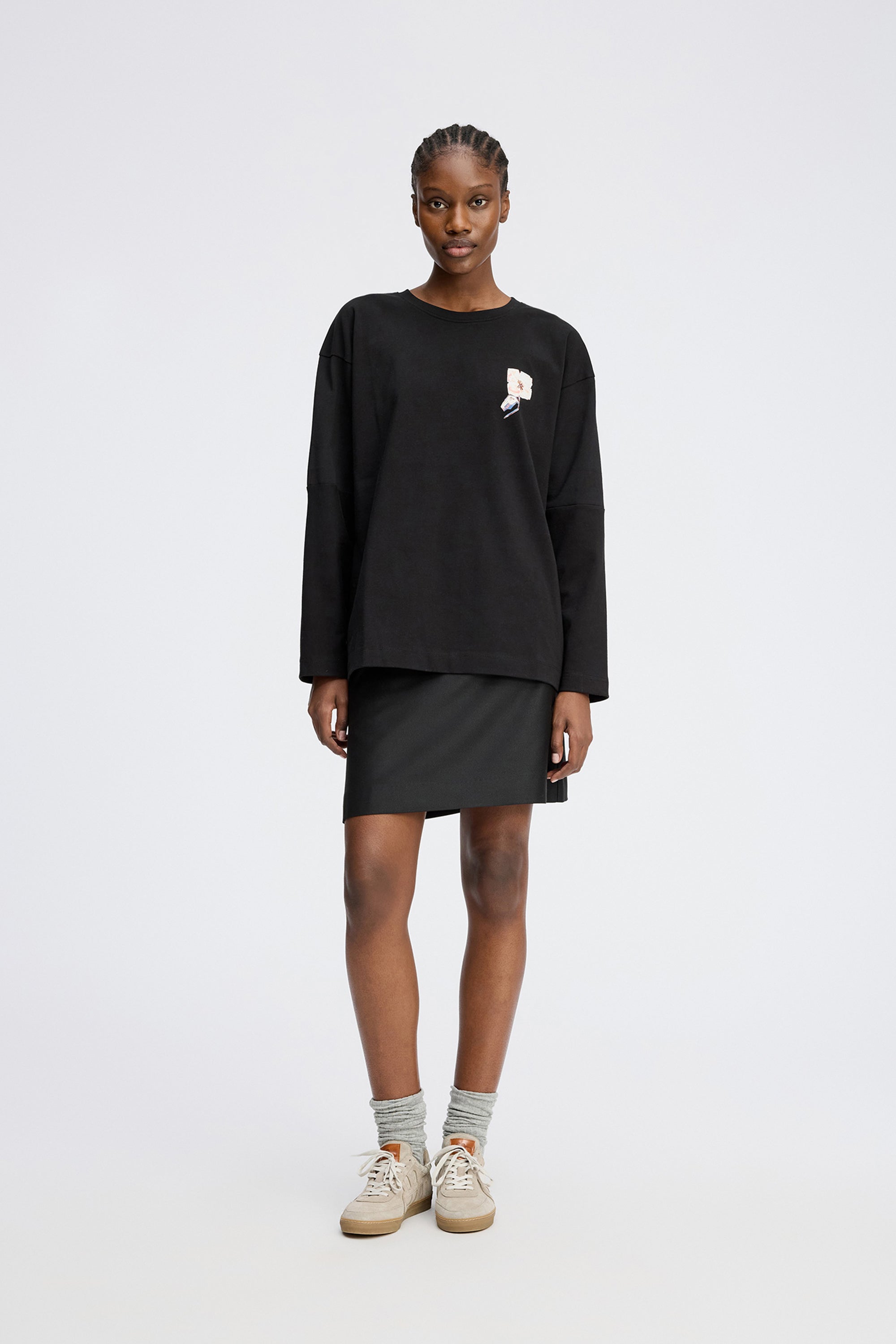 ROOMU - BLACK