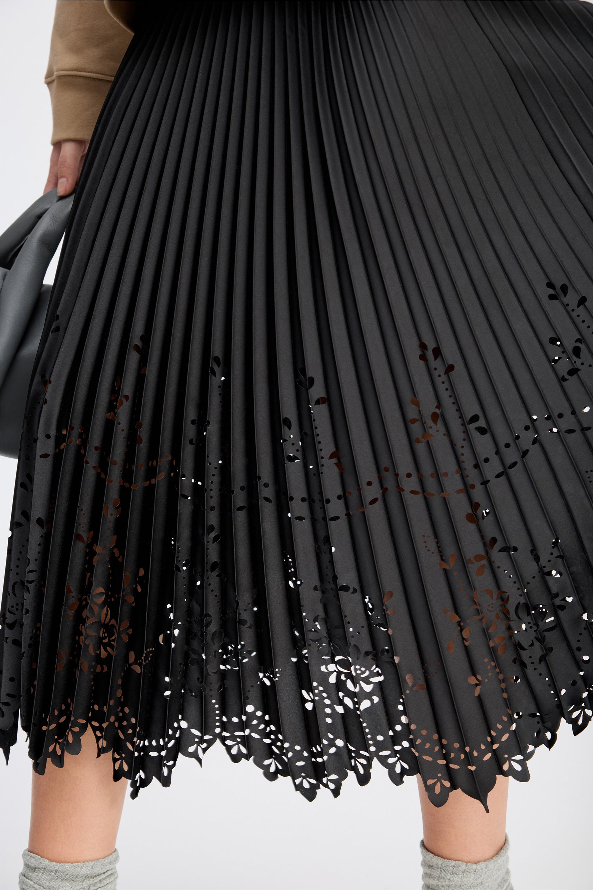 RUSTALI - BLACK