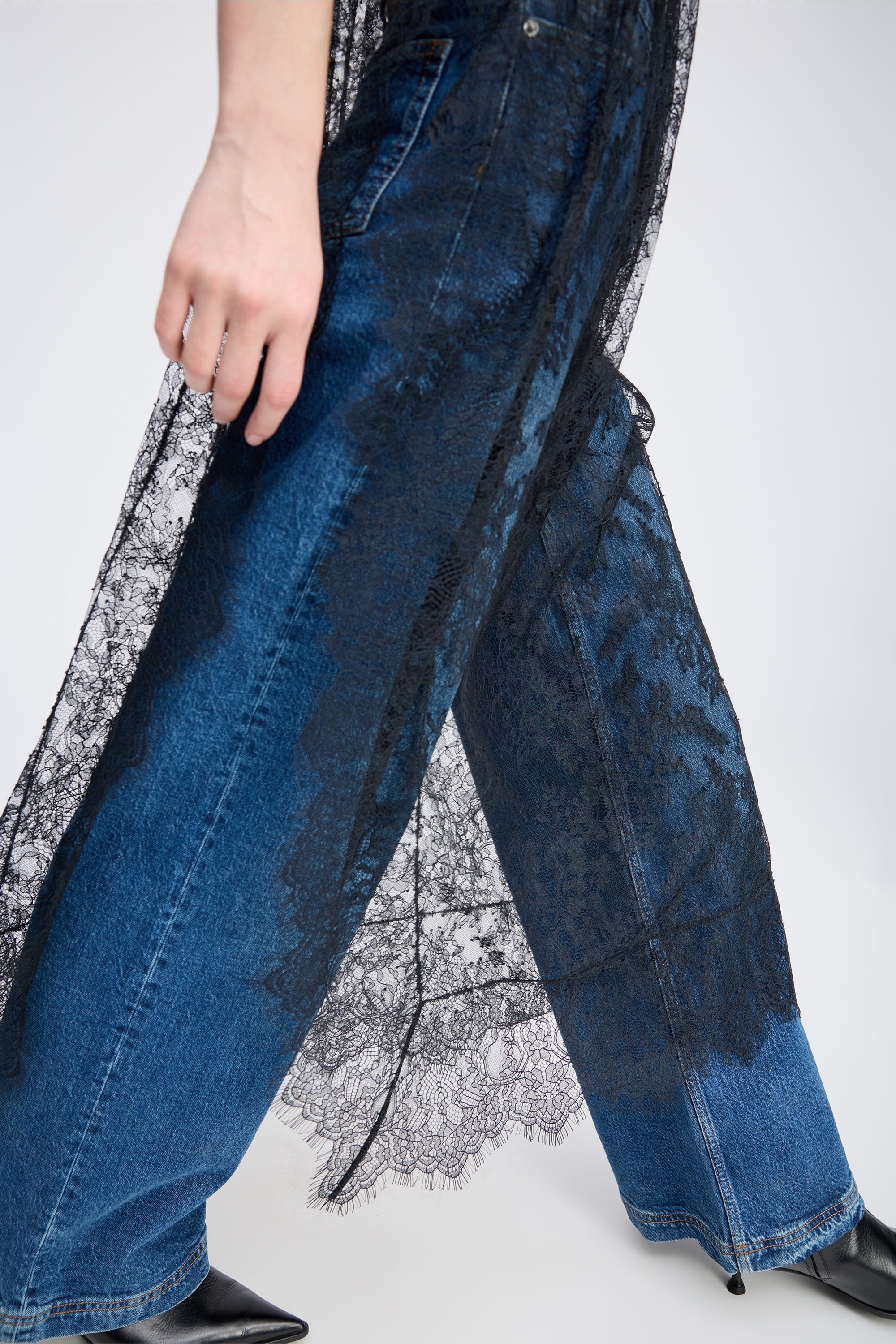 ROCCO LACE - BLACK