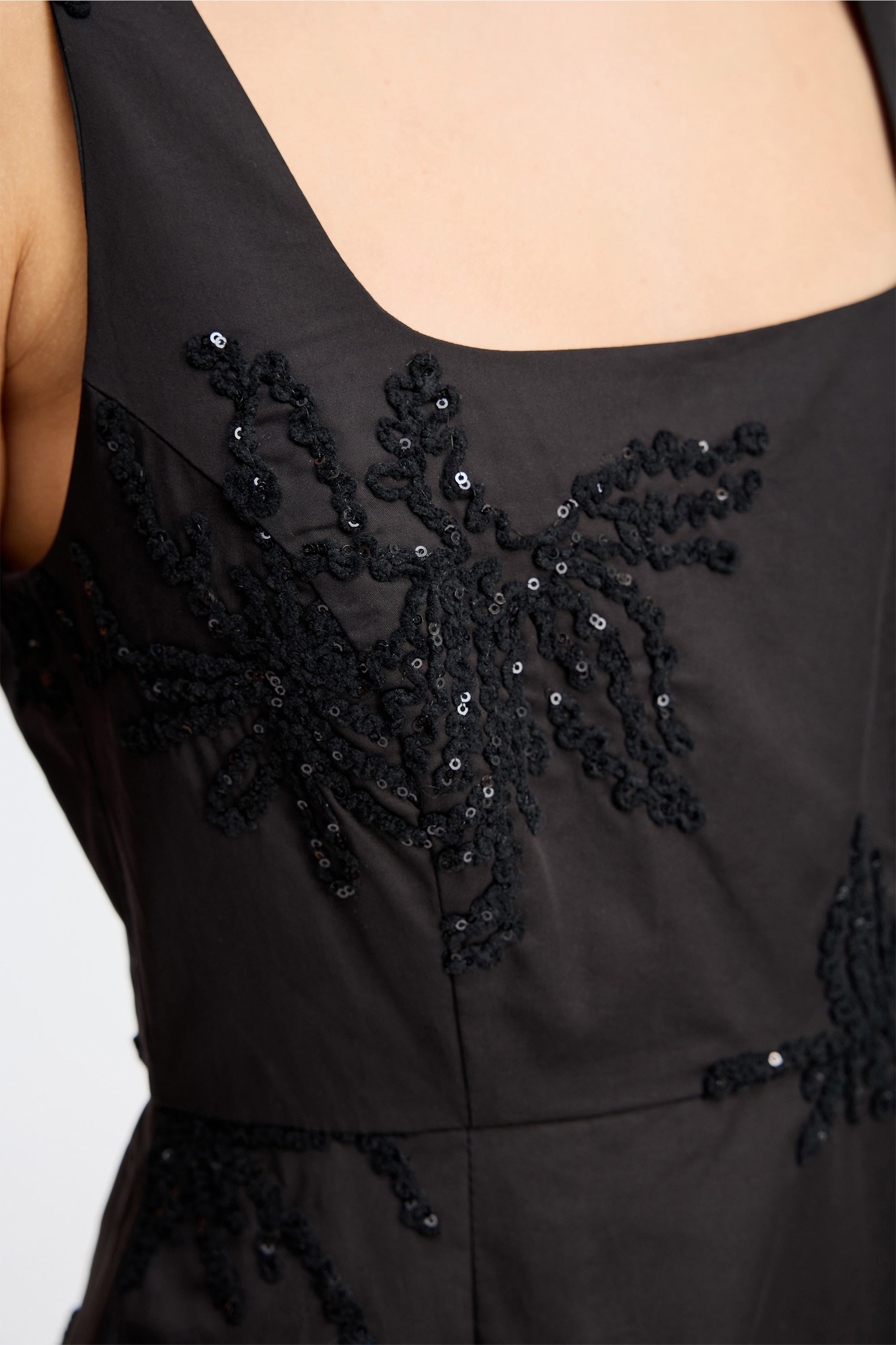 RONIA - BLACK