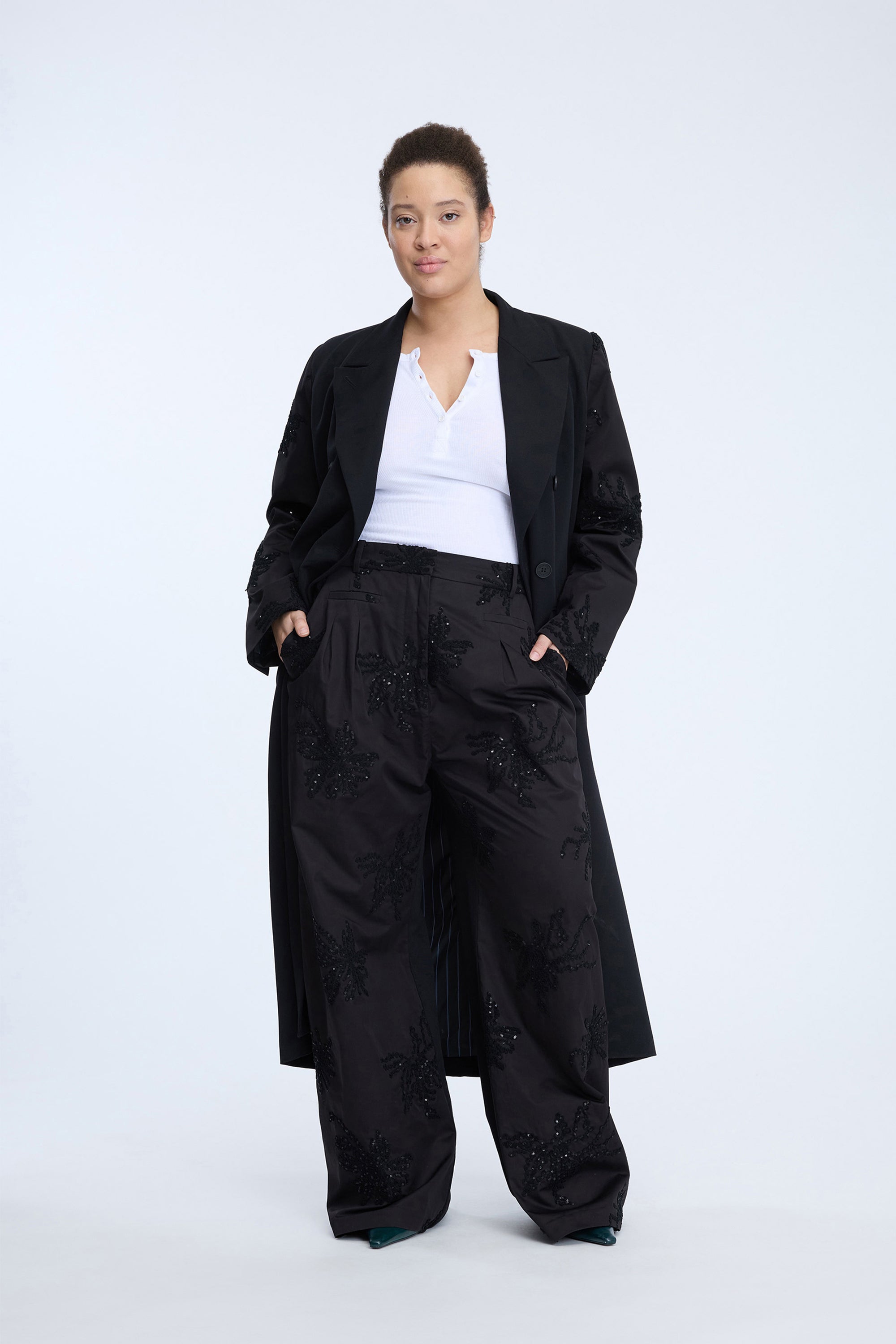 RAYMOND - BLACK