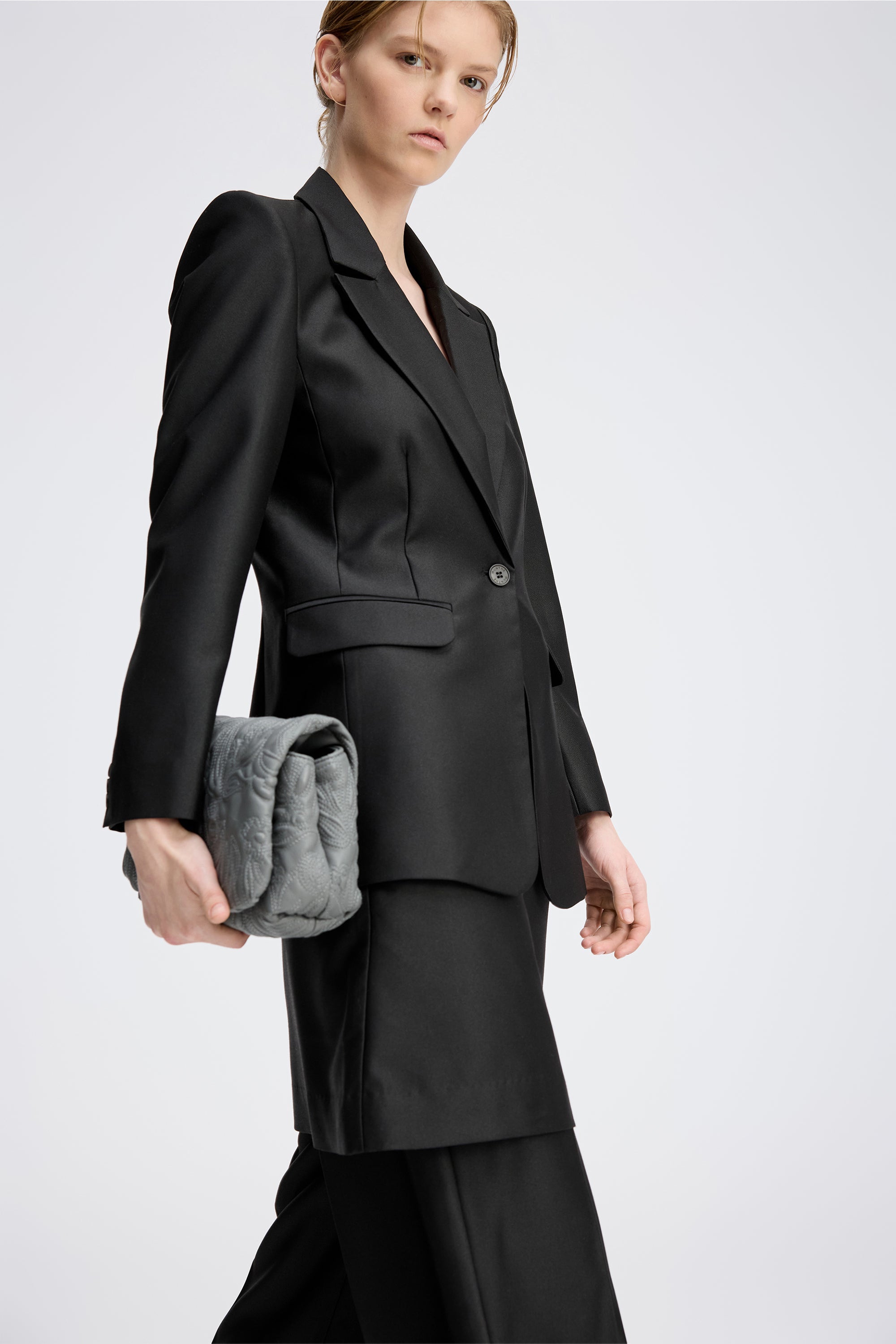 RILLO - BLACK