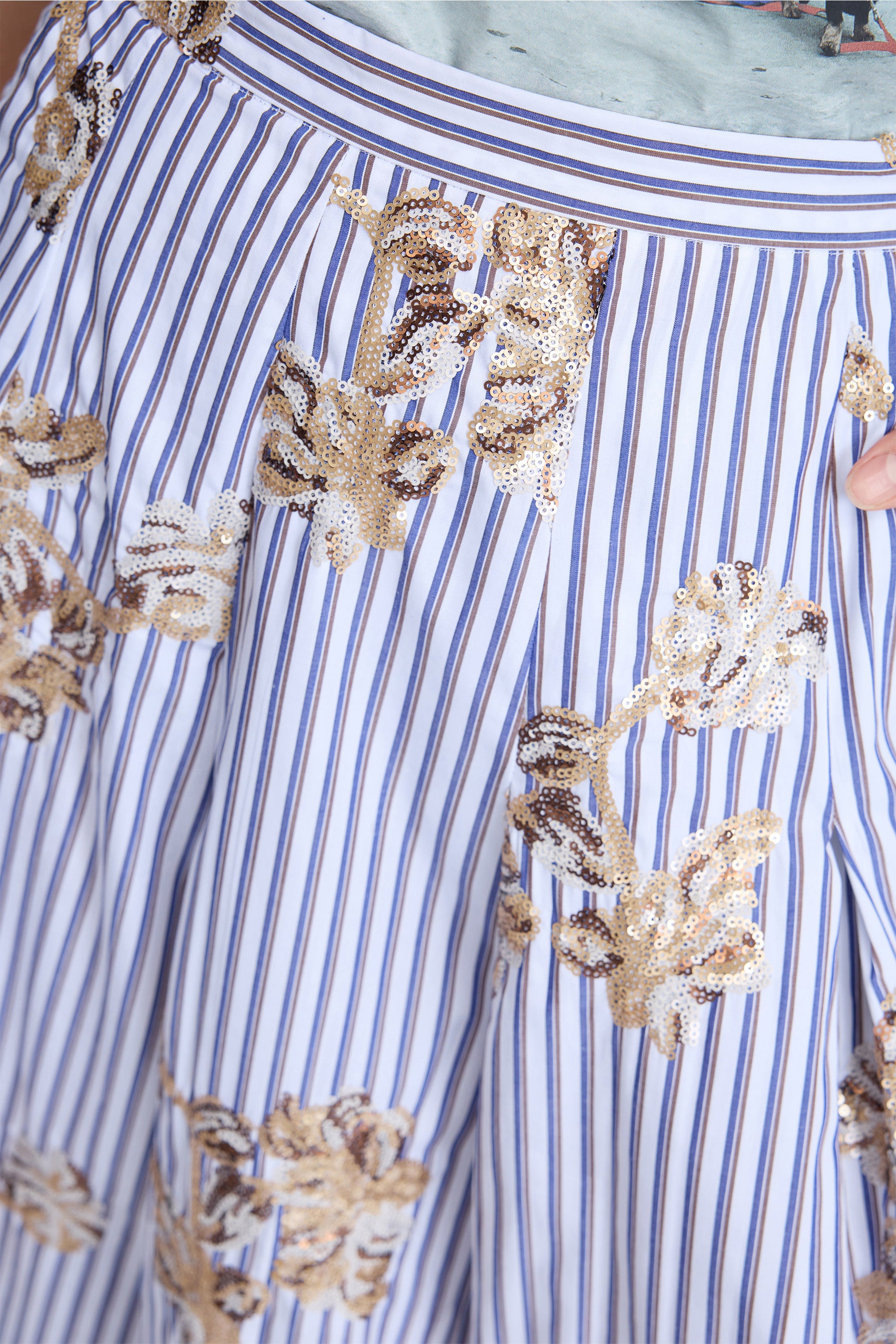 NUKKIA - STRIPE WHITE