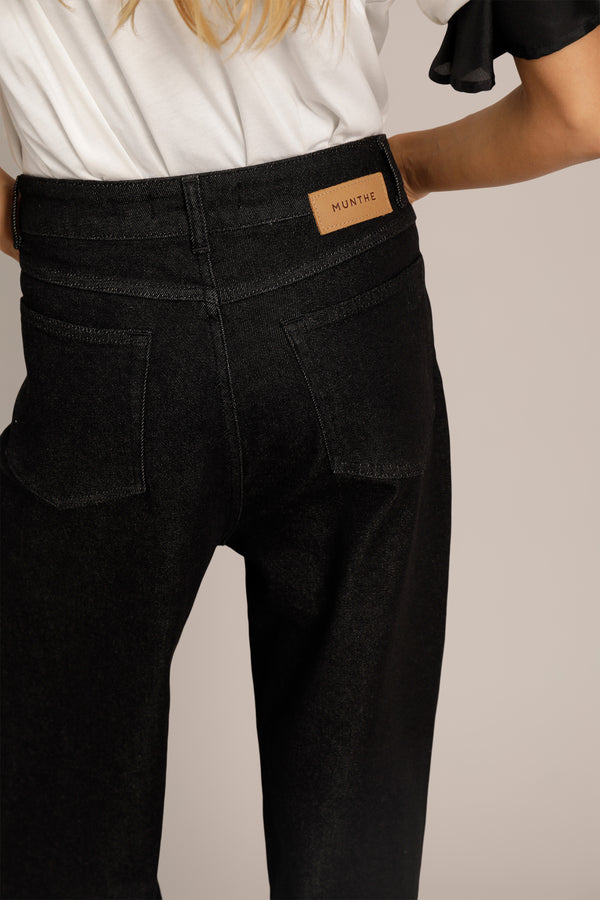 AMPUS - BLACK