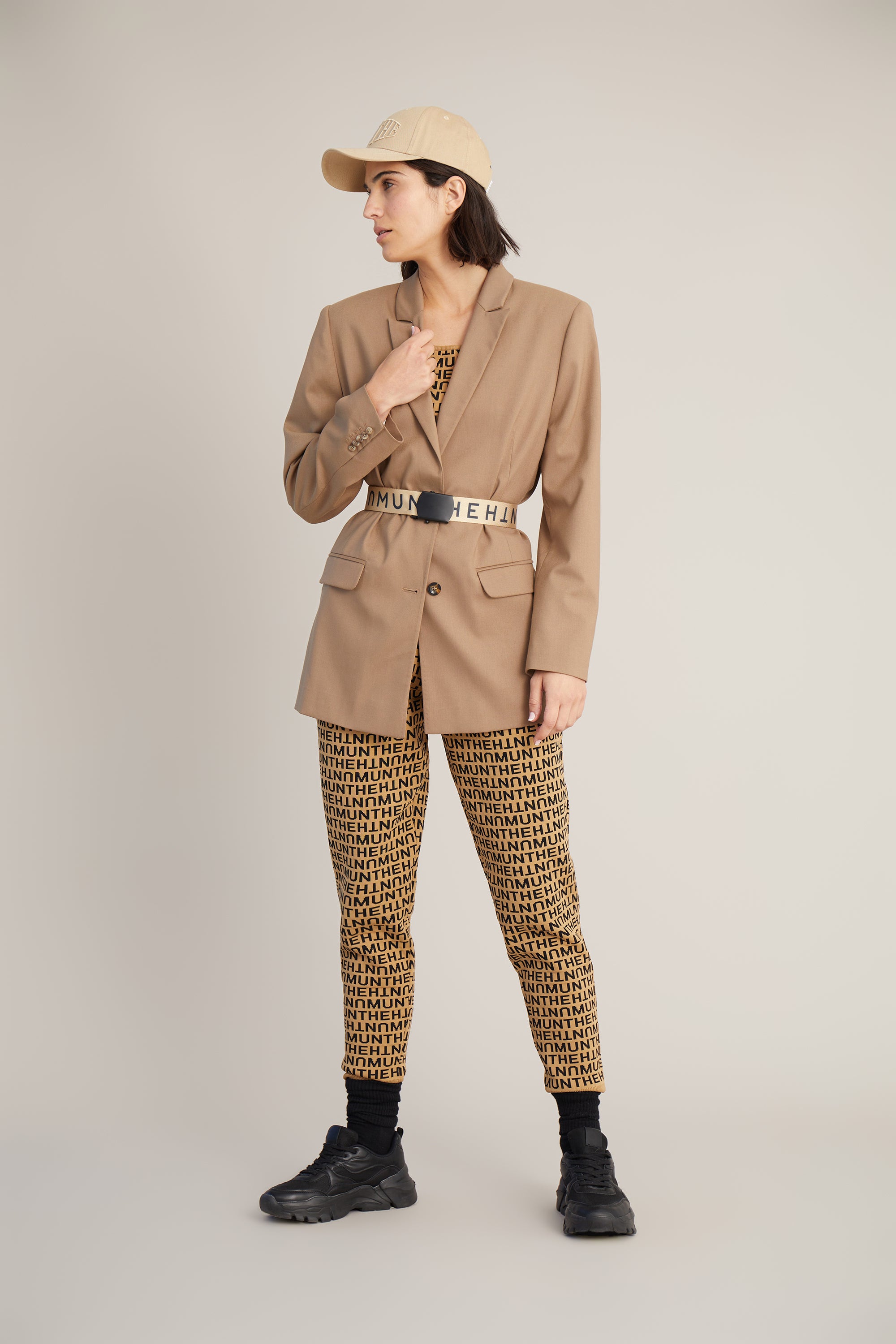 DAFFODIL - BROWN